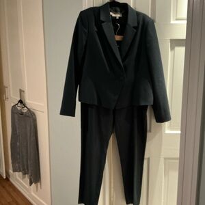 Deep Green Hobbs of London Business Suit